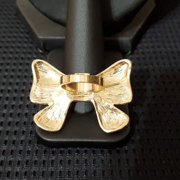 Ring - Picture 2 of 4